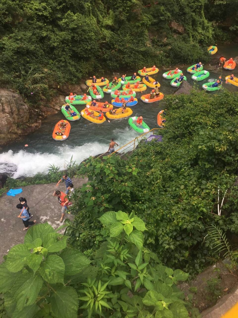 那個(gè)陪你一路走來的團(tuán)隊(duì),那些與你驚濤駭浪中同舟共濟(jì)的人