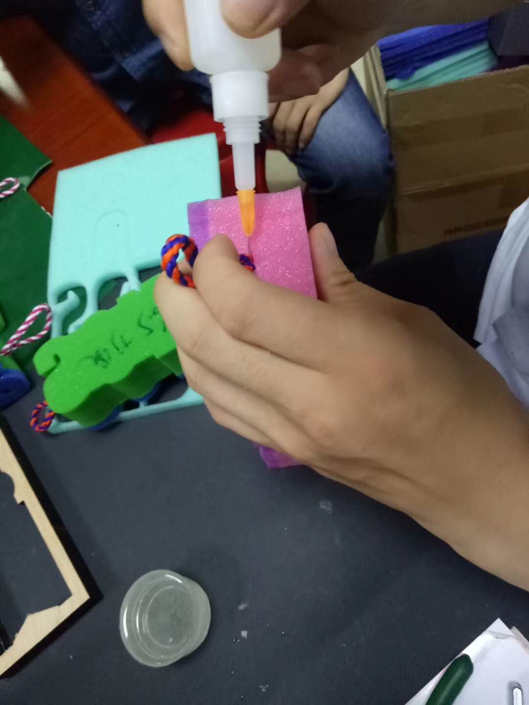 粘EVA海綿膠水