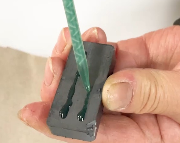 粘塑料和鐵的膠水